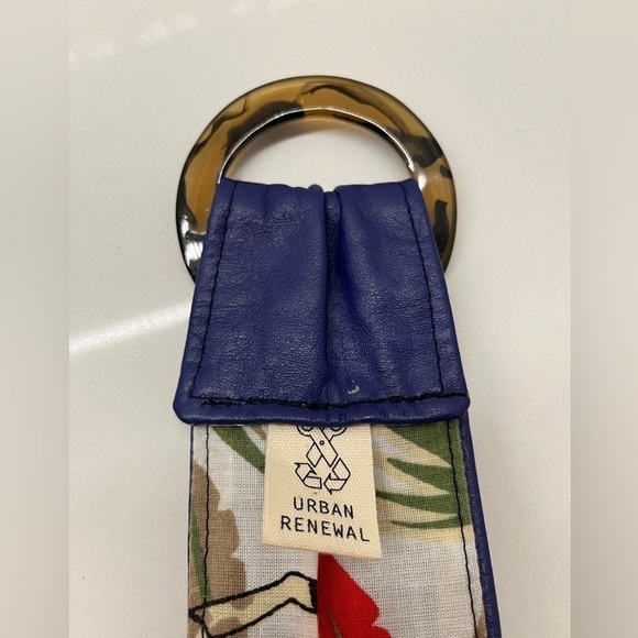 URBAN RENEWAL Faux Leather Purple Adjustable Belt Round Buckle Retro 80's Look - Picture 6 of 11